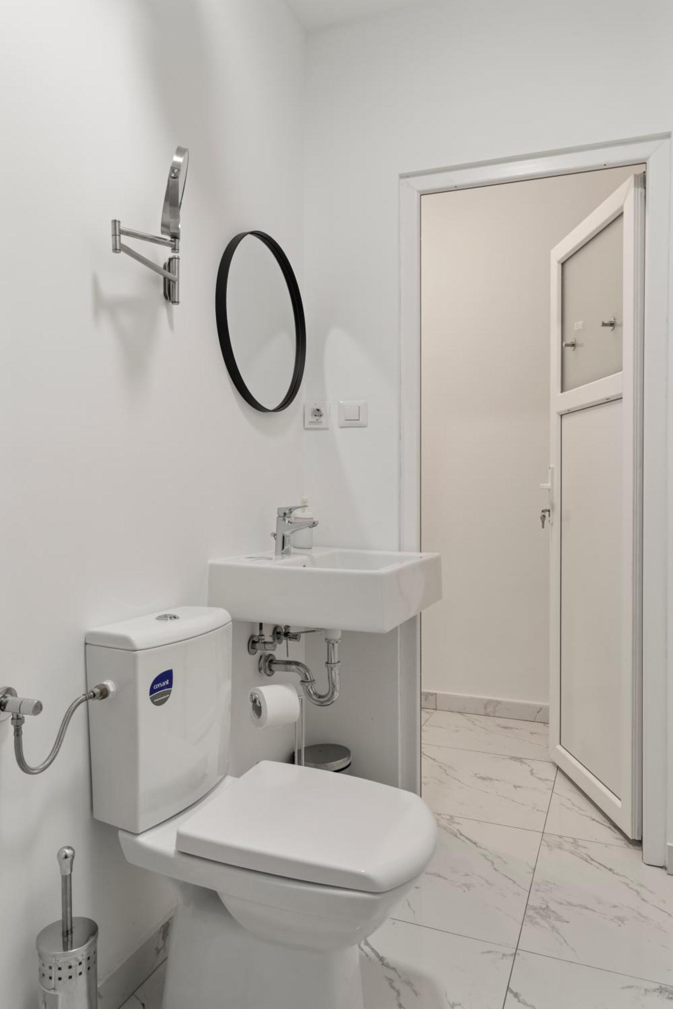 Nest Boutique Hostel Bucarest Extérieur photo